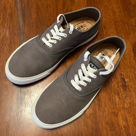 SPERRY suede sneaker, grey, mens size 10 - Picture 1 of 6